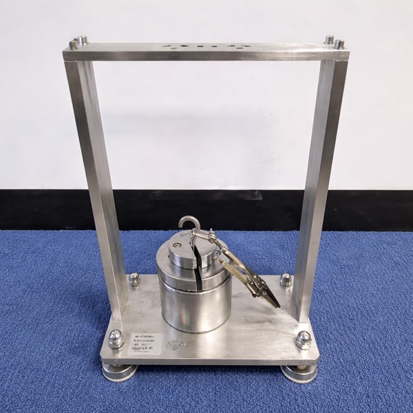 插頭與插銷牢固程度檢驗裝置